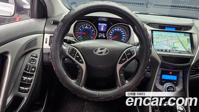 Hyundai AVANTE 2013 — photo 19