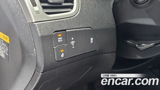 Hyundai AVANTE 2013 — photo 22