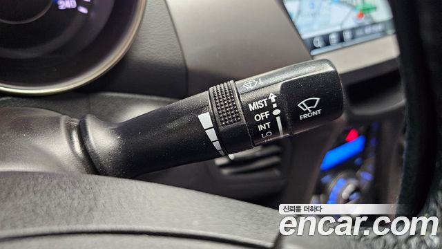 Hyundai AVANTE 2013 — photo 25