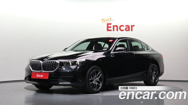 BMW 5-Series 2026 — photo 1