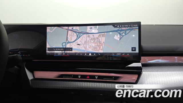 BMW 5-Series 2026 — photo 20