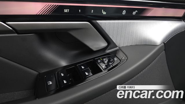 BMW 5-Series 2026 — photo 29