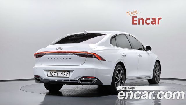 Hyundai Grandeur 2023 — photo 2