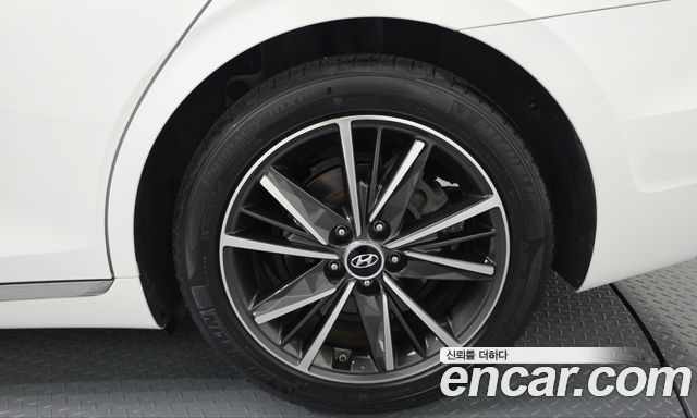 Hyundai Grandeur 2023 — photo 7