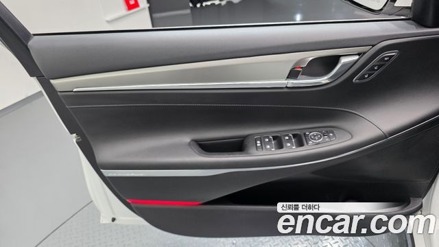Hyundai Grandeur 2023 — photo 14
