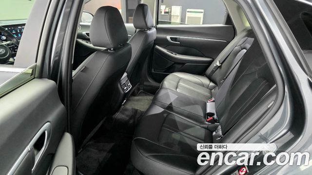 Hyundai Sonata 2021 — photo 12