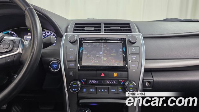 Toyota Camry 2016 — photo 14