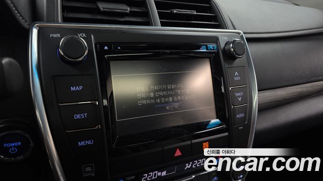 Toyota Camry 2016 — photo 15