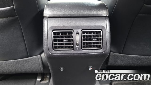 Toyota Camry 2016 — photo 18