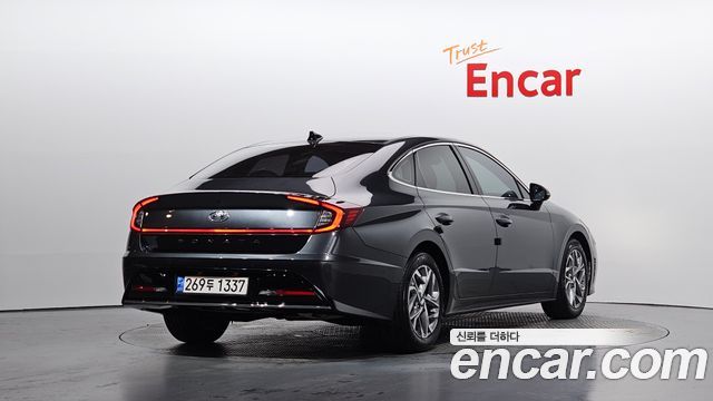 Hyundai Sonata 2022 — photo 2