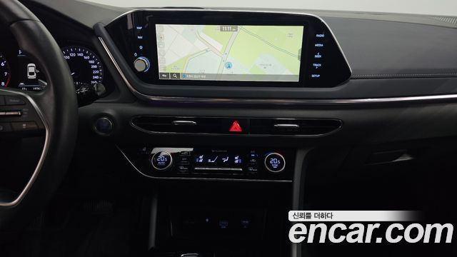 Hyundai Sonata 2022 — photo 18