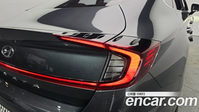 Hyundai Sonata 2022 — photo 9