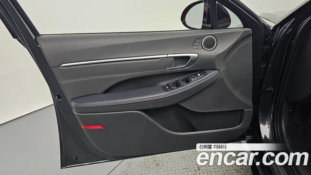 Hyundai Sonata 2022 — photo 14