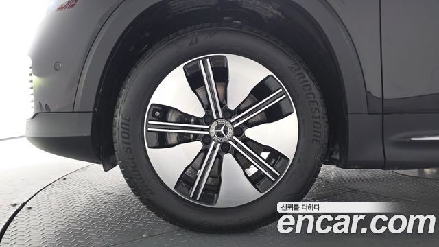 Mercedes-Benz EQB 2024 — photo 5