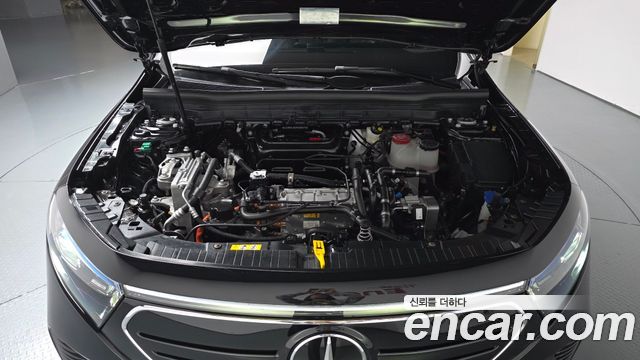 Mercedes-Benz EQB 2024 — photo 6