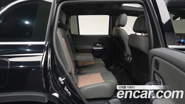 Mercedes-Benz EQB 2024 — photo 17