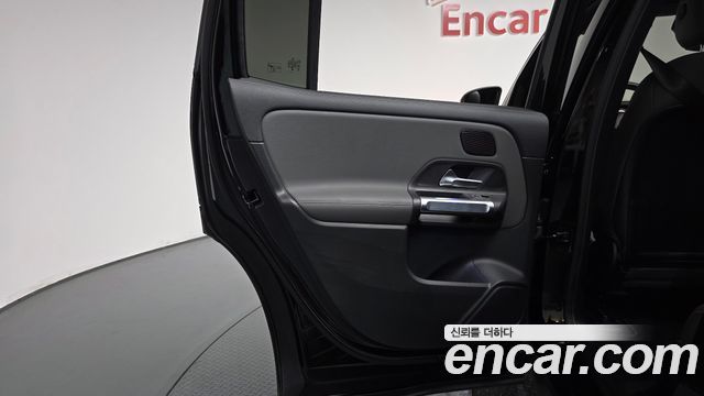 Mercedes-Benz EQB 2024 — photo 15