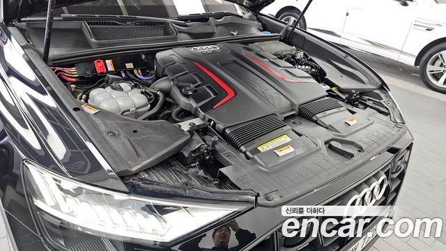 Audi SQ8 2020 — photo 6
