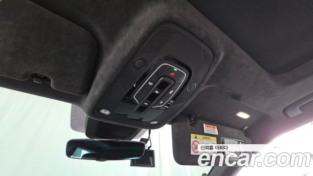 Audi SQ8 2020 — photo 27