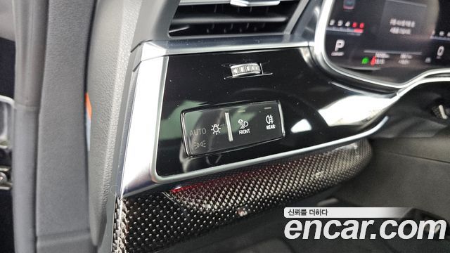 Audi SQ8 2020 — photo 28