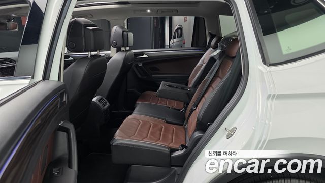 Volkswagen Tiguan 2023 — photo 12