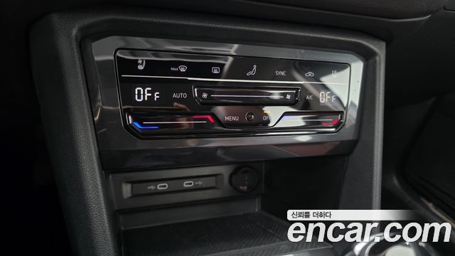 Volkswagen Tiguan 2023 — photo 16