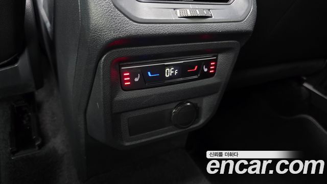 Volkswagen Tiguan 2023 — photo 17