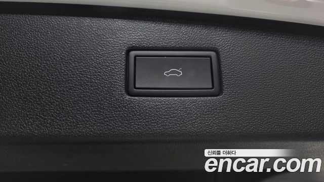 Volkswagen Tiguan 2023 — photo 20