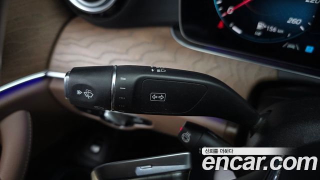 Mercedes-Benz E-Class 2022 — photo 31