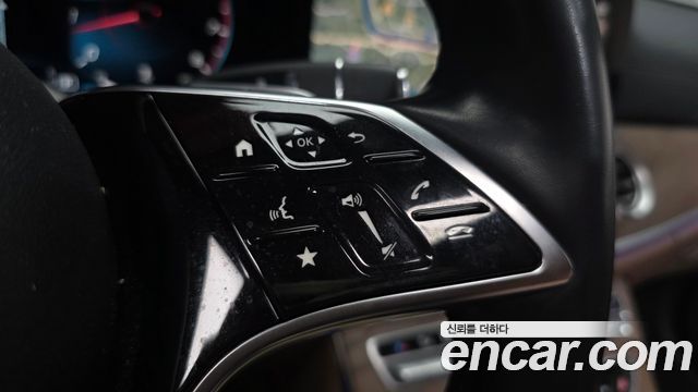Mercedes-Benz E-Class 2022 — photo 32