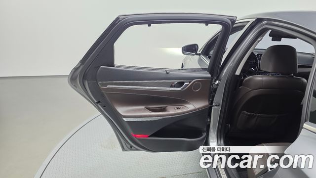 Hyundai Grandeur 2017 — photo 15