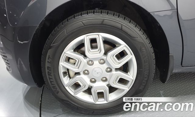 Hyundai Staria 2024 — photo 5
