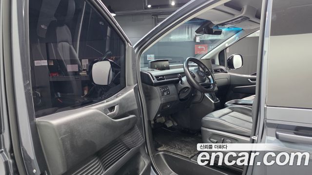 Hyundai Staria 2024 — photo 13