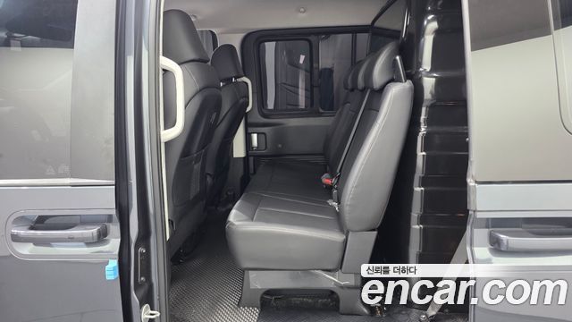 Hyundai Staria 2024 — photo 18