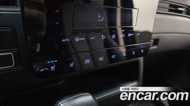 Hyundai Staria 2024 — photo 24