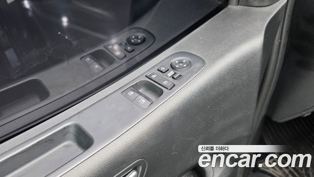 Hyundai Staria 2024 — photo 28