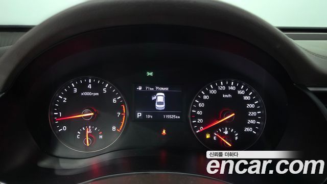 Kia K7 2016 — photo 11
