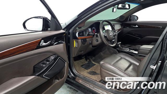 Kia K7 2016 — photo 13
