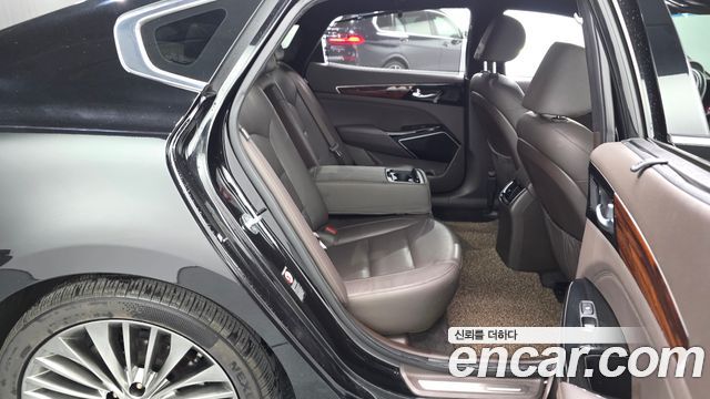 Kia K7 2016 — photo 17