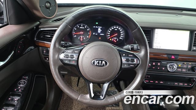 Kia K7 2016 — photo 20