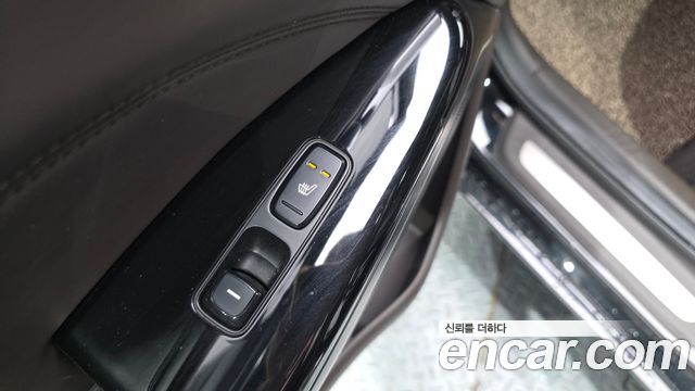 Kia K7 2016 — photo 21