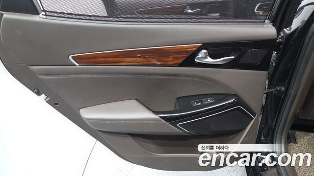 Kia K7 2016 — photo 15