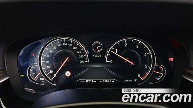 BMW 5-Series 2017 — photo 8