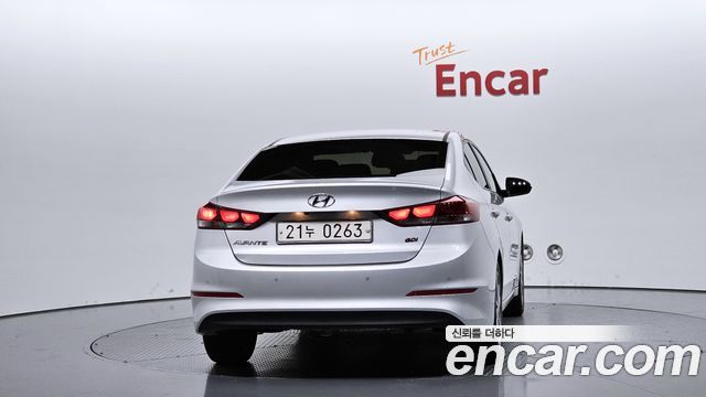 Hyundai AVANTE 2017 — photo 4
