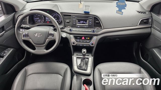 Hyundai AVANTE 2017 — photo 7