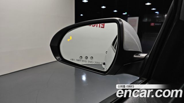 Hyundai AVANTE 2017 — photo 18