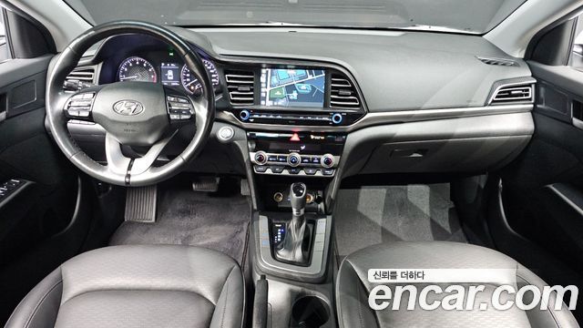 Hyundai AVANTE 2020 — photo 10