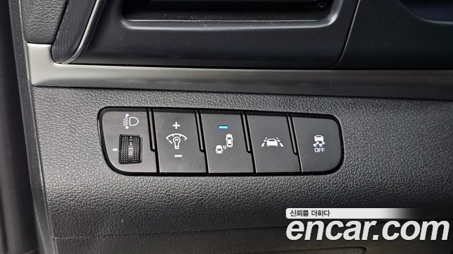 Hyundai AVANTE 2020 — photo 27