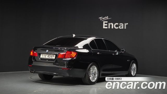 BMW 5-Series 2015 — photo 2