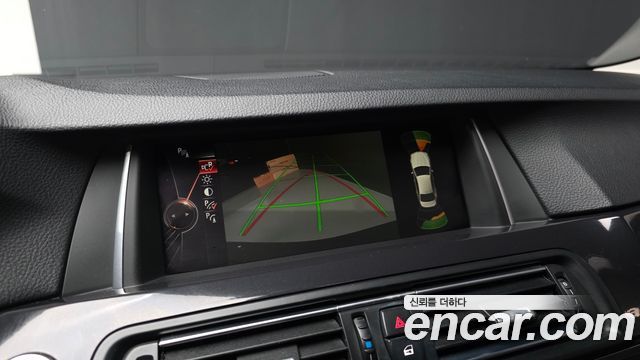 BMW 5-Series 2015 — photo 22